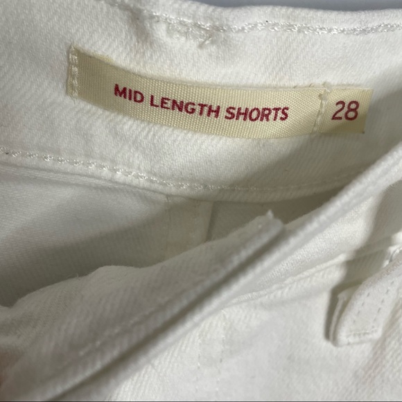 Levi’s Distressed Mid-Length White Shorts - Picture 8 of 9